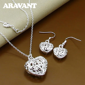 Love Heart Pendants Necklaces